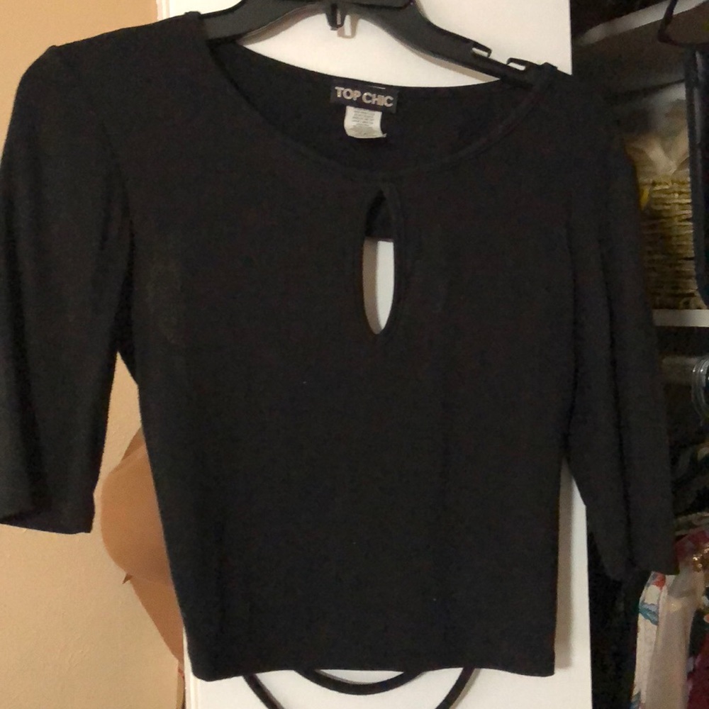 Black, short sleeved crop top